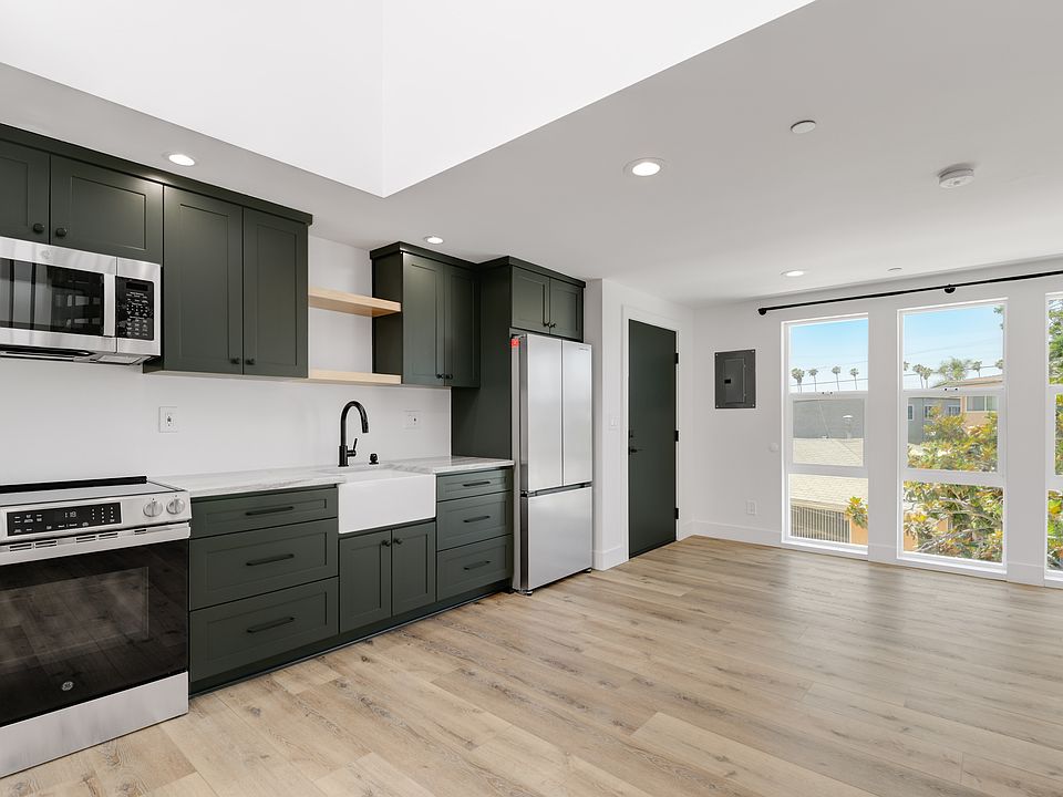 1st image of 3010 Suncrest Dr #D
