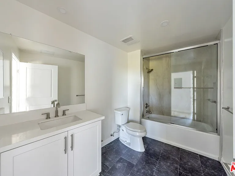 5506 Thornburn St #401 — Photo 15