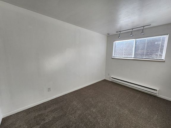 4th image of 717 N South St #204