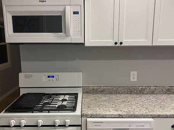 3rd image of 3234 Heatherton Dr APT 3