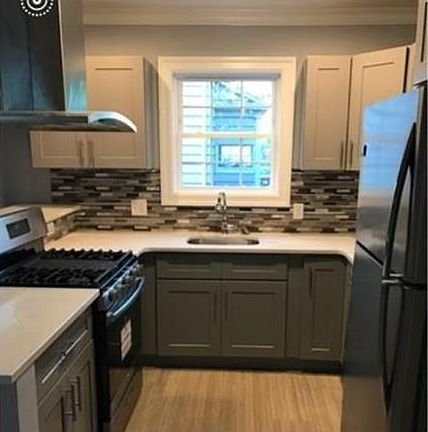 2nd image of 206-208 Scofield Ave