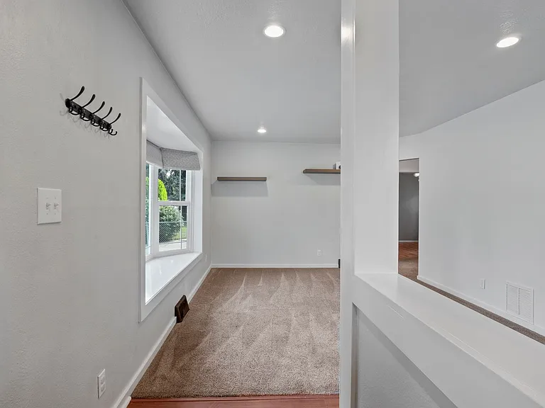 3104 E 35th Ave — Photo 5