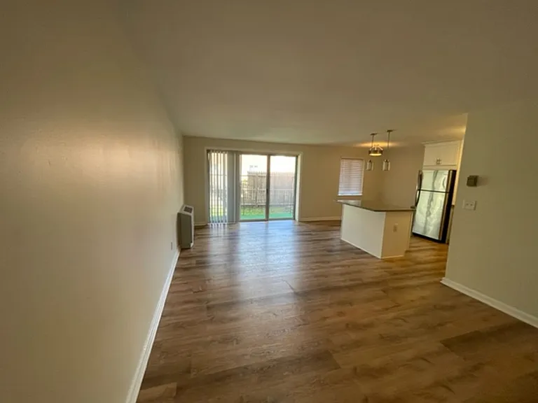 115 S Main St — Photo 15