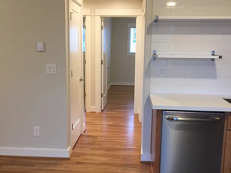 Berkeley Apartments — Photo 17
