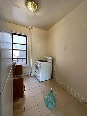 Rented by AYD Realty Inc | media 45