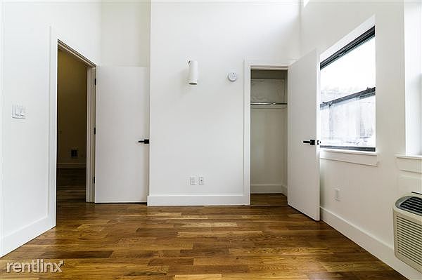 000_707_Hart_Street-9