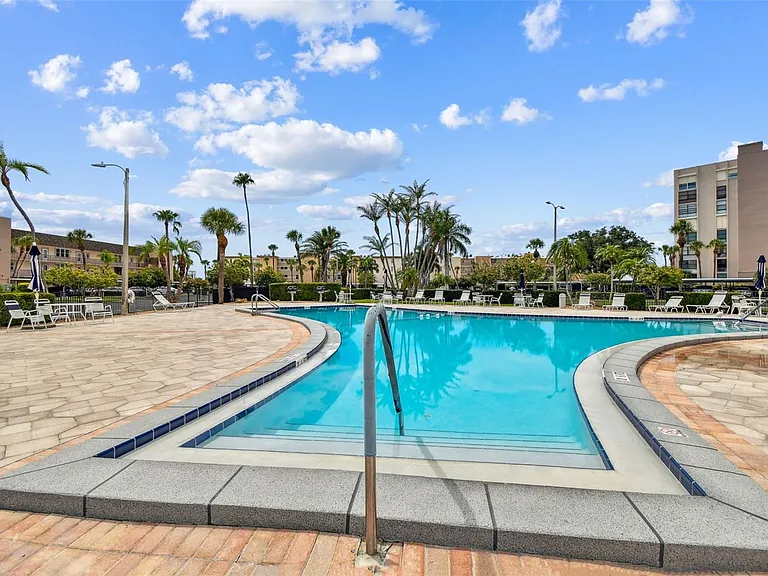 7600 Sun Island Dr S #204 — Photo 43