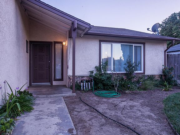 3rd image of 3220 Dry Creek Dr