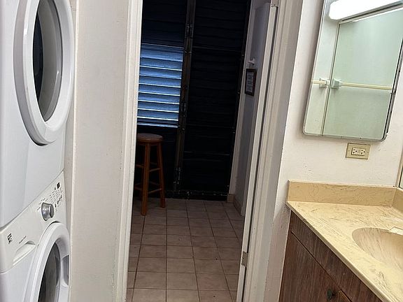 5th image of 2405 Kalanianaole St #Penthouse 3