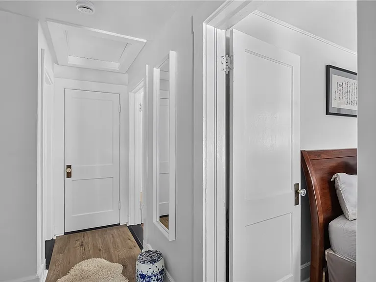476 Providence St — Photo 27