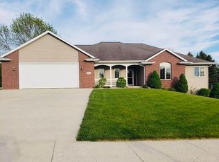 3911 Golfview Dr, Two Rivers, WI 54241
