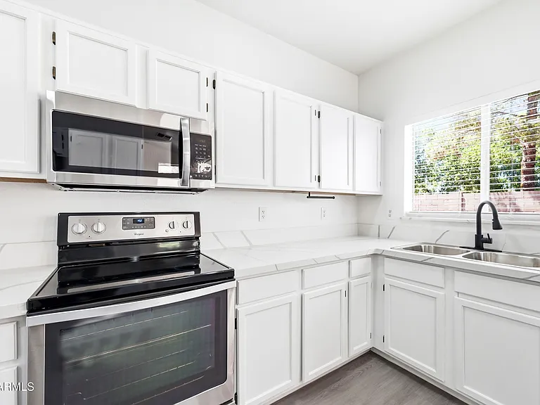 1540 E San Remo Ave — Photo 12