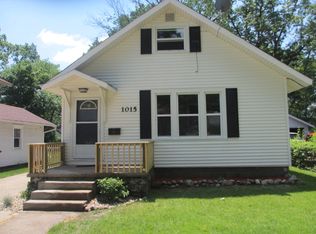 1015 Maple Row, Elkhart, IN 46514