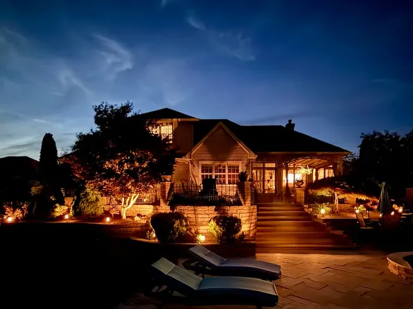 424 Linden Ln, Williamsville, IL 62693