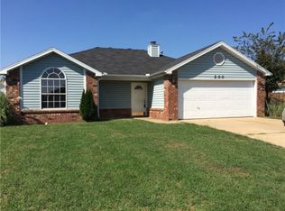 200 N Oak St, Lowell, AR 72745
