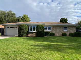 151 Pfitzer Dr, Bradley, IL 60915