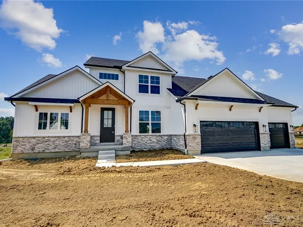 7878 Wedgemere Cir, Huber Heights, OH 45424