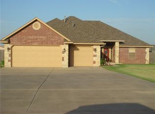 2072 Silver Crossings Cir, Piedmont, OK 73078