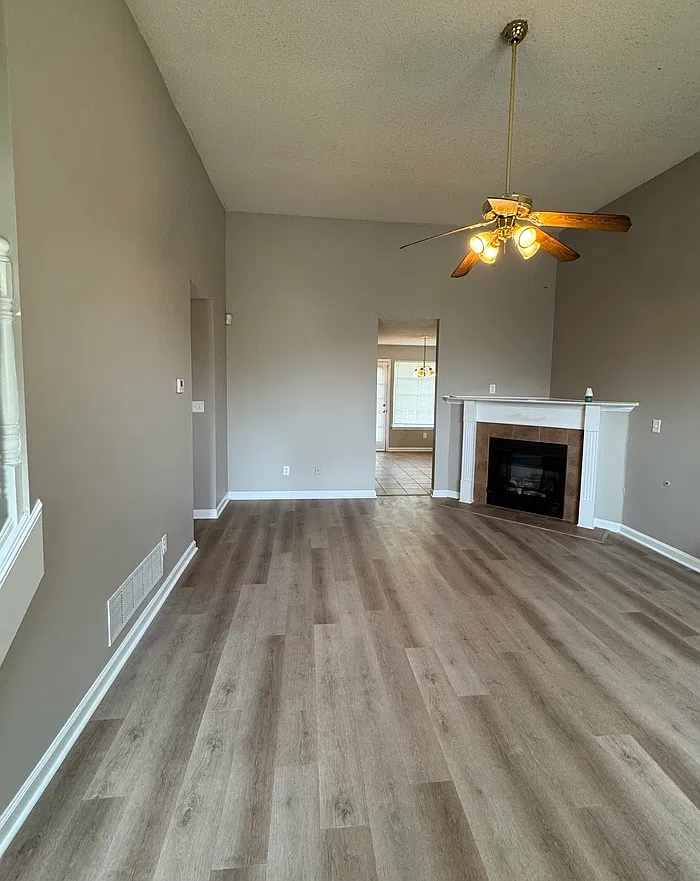 4 bed, 2.5 bath, 1830 sqft, $2,150 — Photo 2