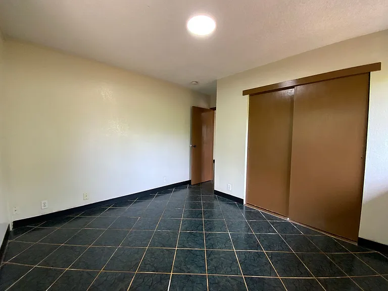 66-942 Kamakahala St — Photo 10