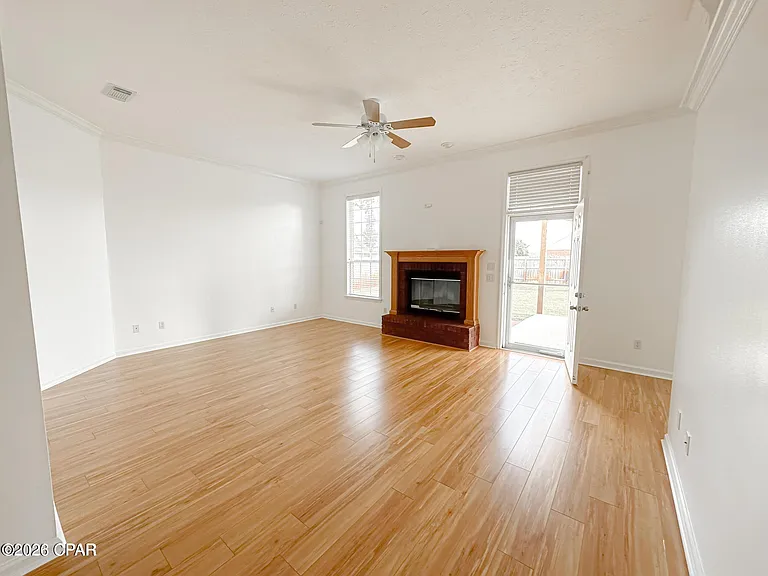 1814 Bowman Ln — Photo 15