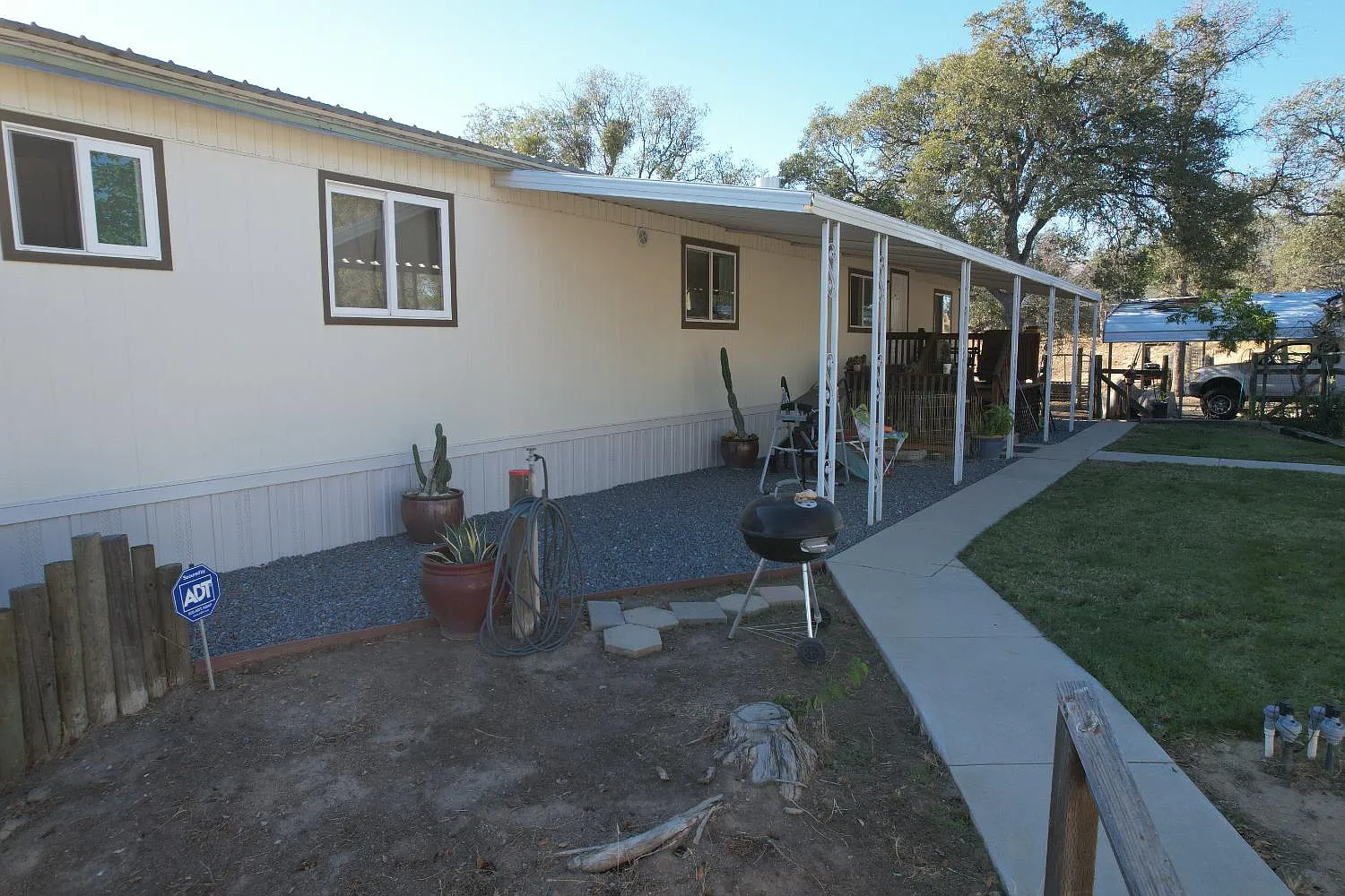 33379 Buttercup Ln photo 1