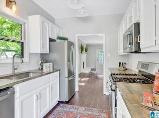 106 Meadow Croft Cir, Birmingham, AL 35242