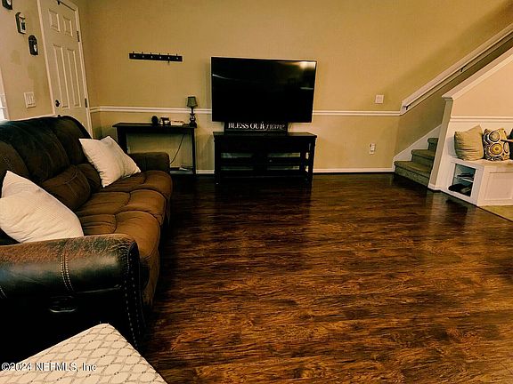 3rd image of 2762 HOLLYBROOK Lane