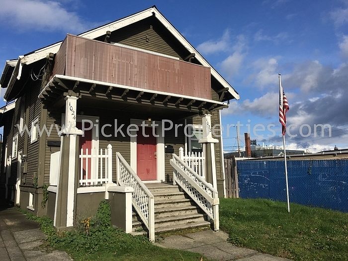 1st image of 1022 Burwell St
