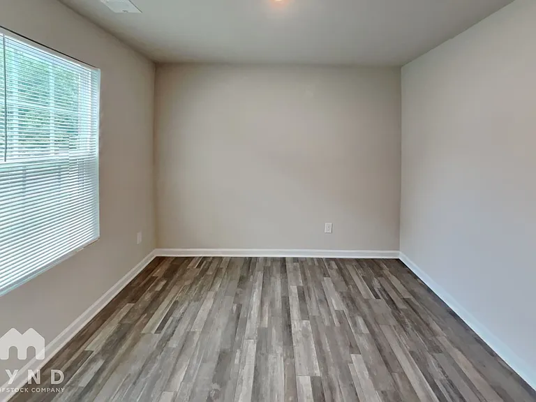 352 Indian Lake Trl — Photo 5