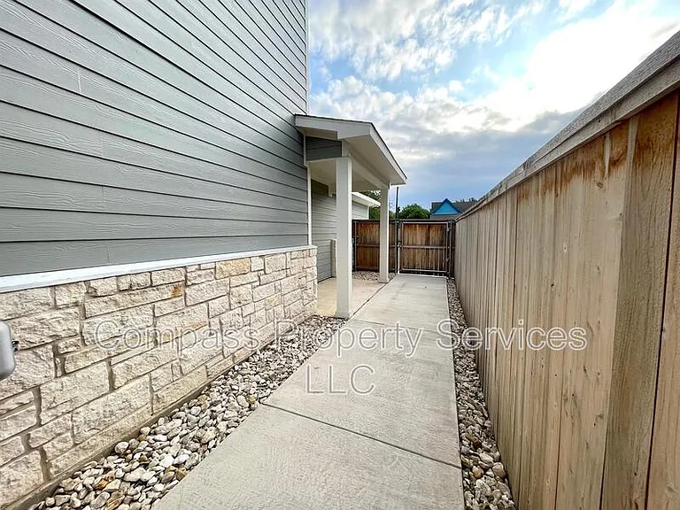 706 S Main St #706 S MAIN — Photo 16