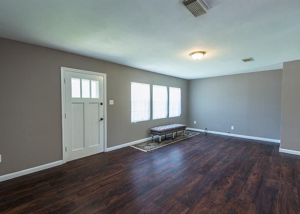 1st image of 2807 Fannin St