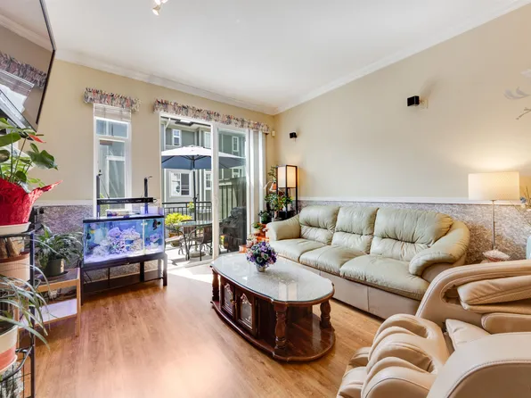 1010 Ewen Ave #19, New Westminster, BC V3M 5C9