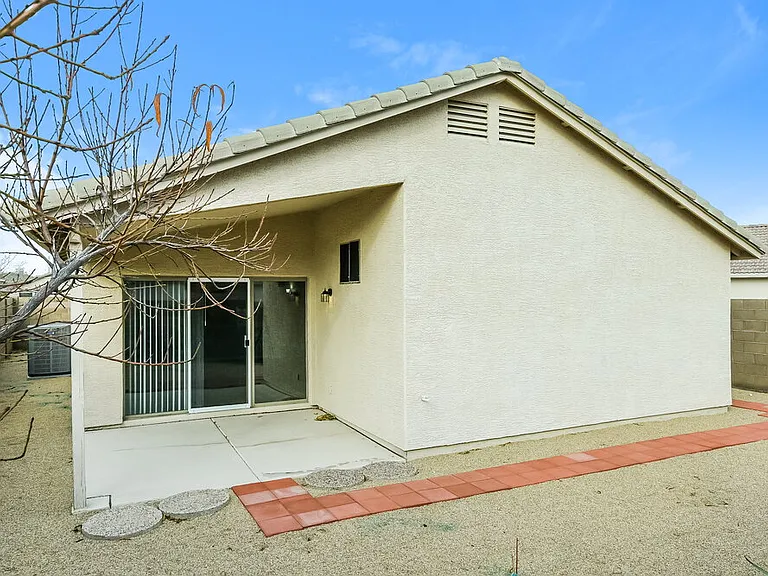 19819 N 34th Pl — Photo 16