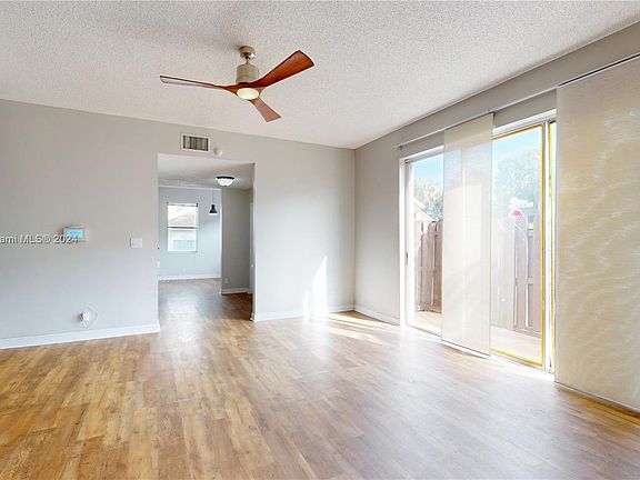 3rd image of 250 SW 95th Ter #1