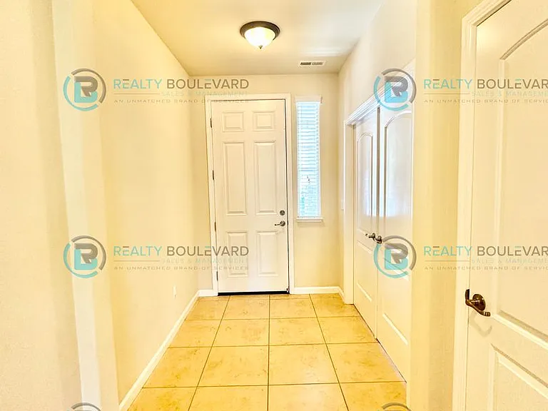 6809 Apus Dr — Photo 25