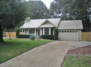 114 Beacons Bend Rd, Crestview, FL 32536