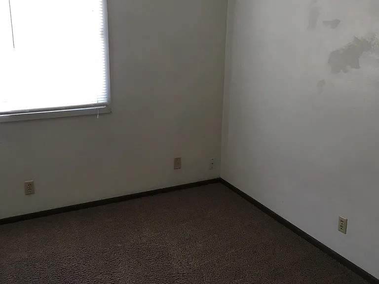 210 1st St #2 — Photo 3