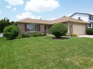 221 Veretta Ct, McHenry, IL