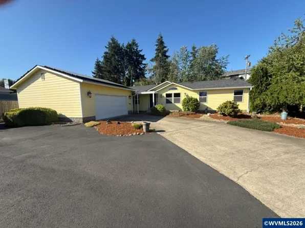 302 SE Needham St, Dallas, OR 97338