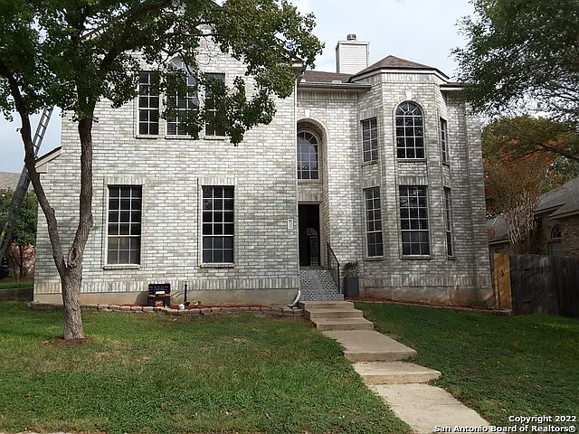4 bed, 2.5 bath, 2535 sqft, $2,500 — Photo 1