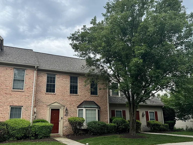 1282 Hunters Ridge Dr — Photo 1