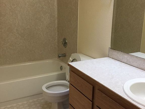 4th image of 8513 44th Dr NE #2