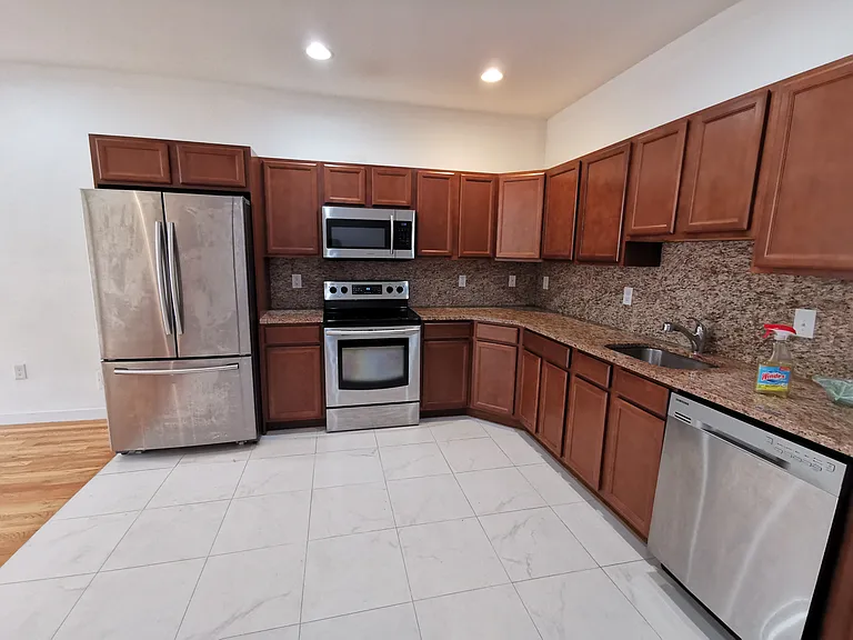 521 N 34th St #A — Photo 31