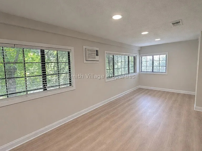Bonus room/home office