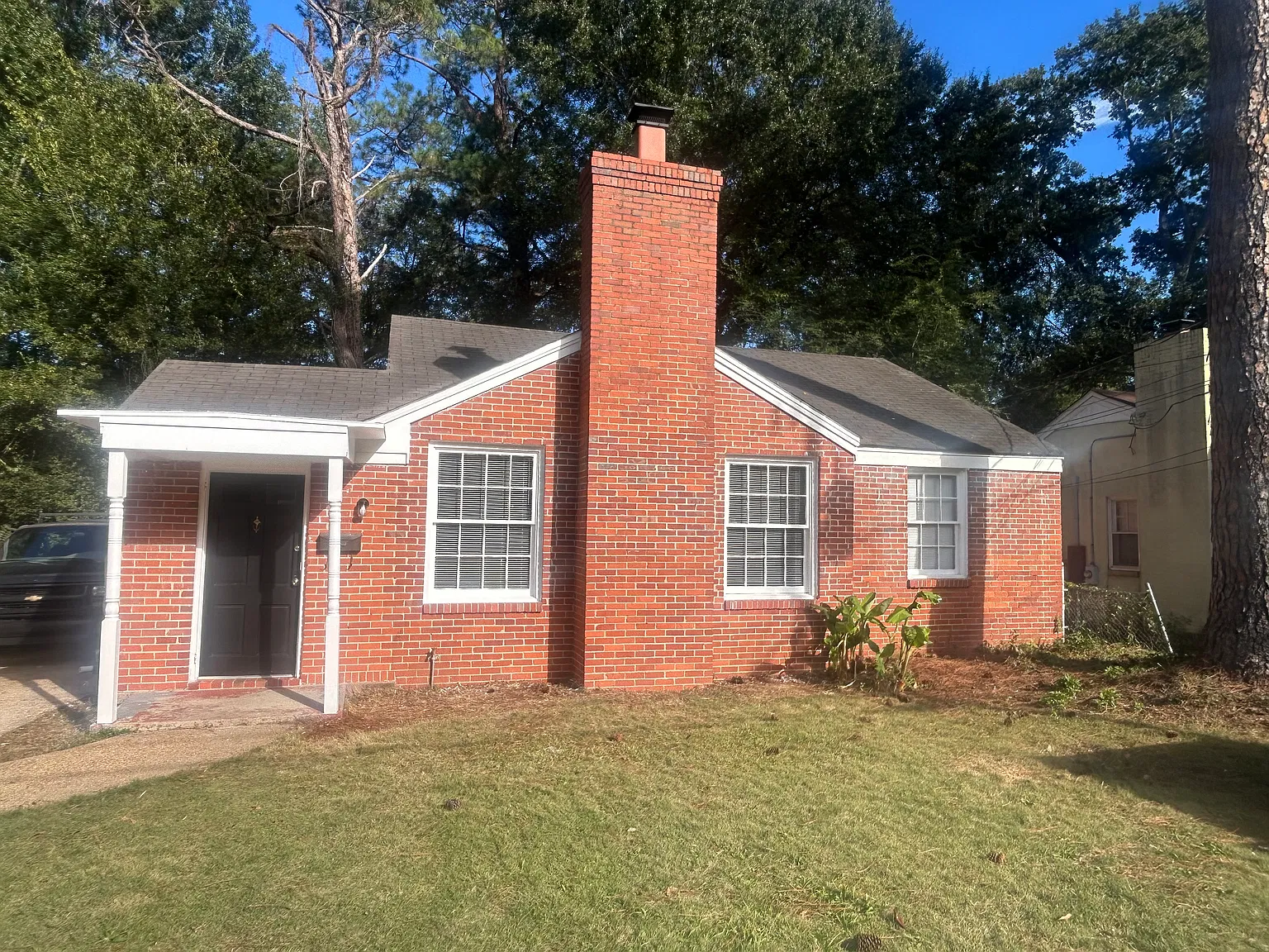 3 bed, 1200 sqft, $1,000 — Photo 1