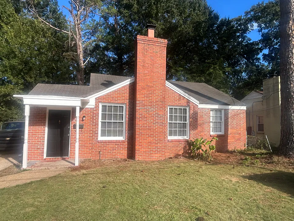 137 Oak Forest Dr