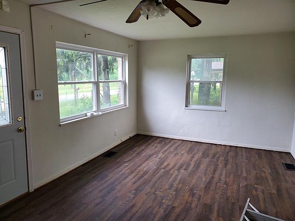 5th image of 3101 W Epler Ave
