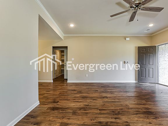 3rd image of 1113 Heritage Way