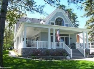 8066 Lakeshore Rd, Lakeport, MI 48059